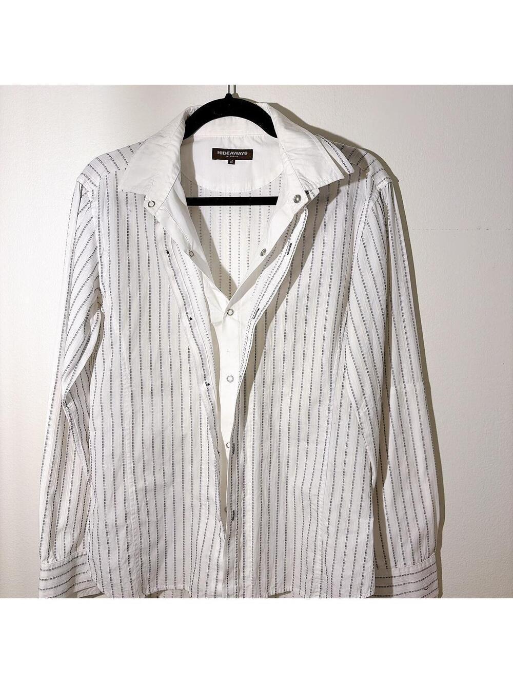 Hideaways Nicole vintage double button up shirt